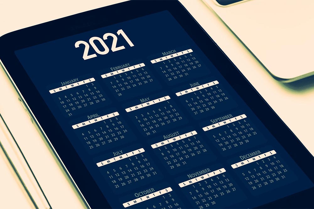 Kalendarz elektroniczny z rokiem 2021
